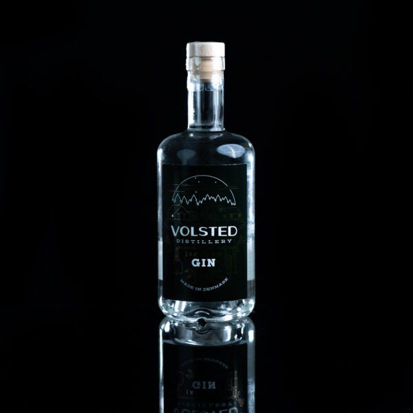 Volsted Jackdaw gin
